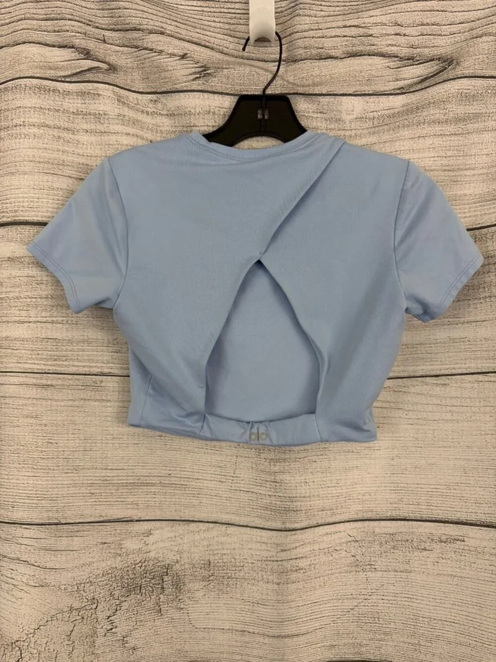 Alo Yoga Cropped Backspin Short Sleeve Size XS